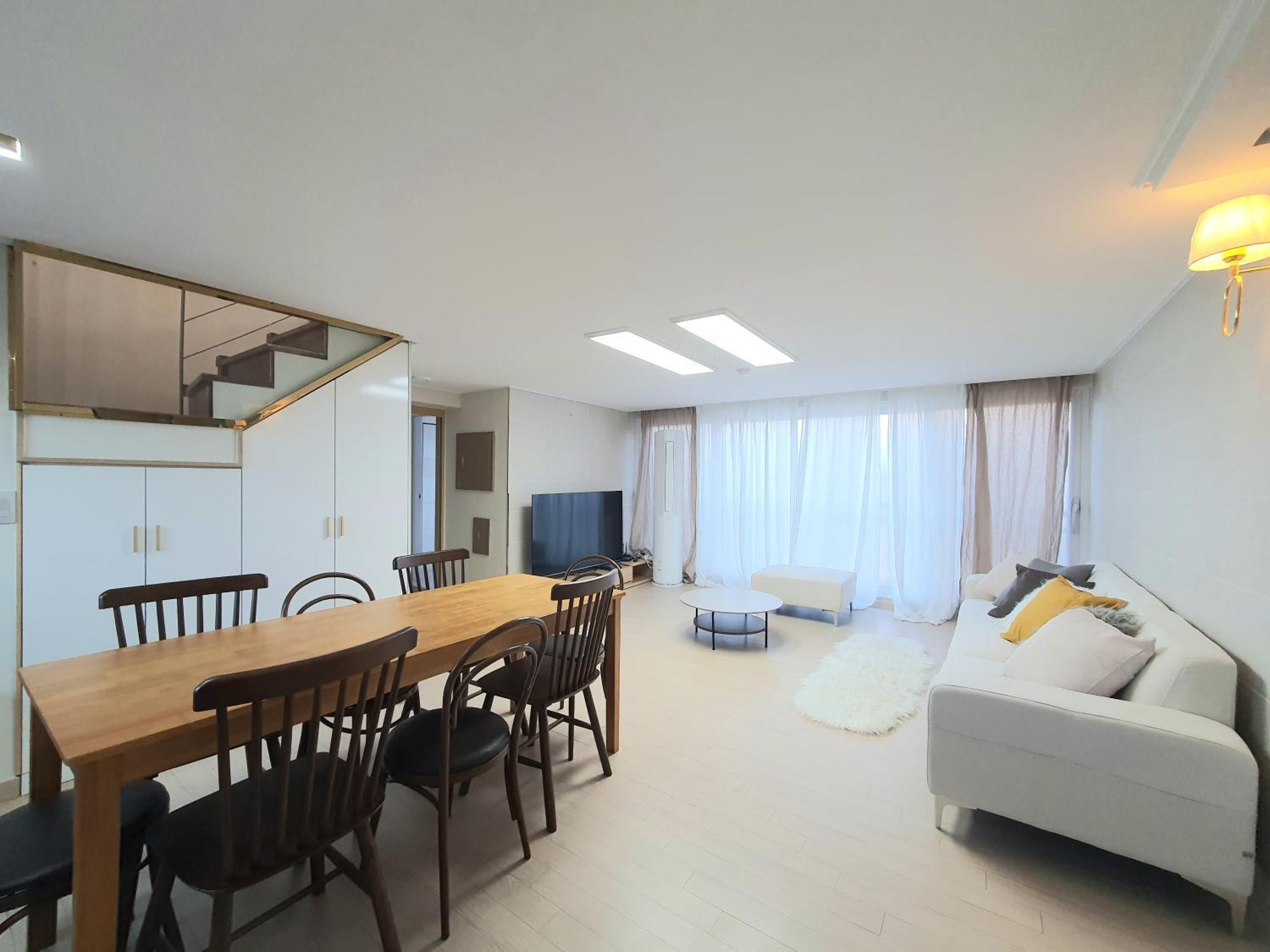 P House Villa *